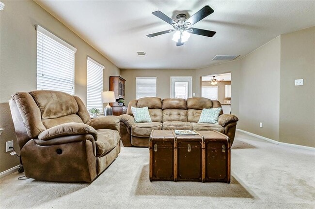 Building Photo - 6303 Applewood Forest Dr