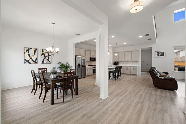 Building Photo - 2901 Oak Chase Cv