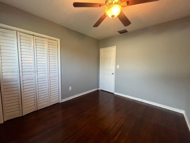 Building Photo - 1330 NE 203rd St