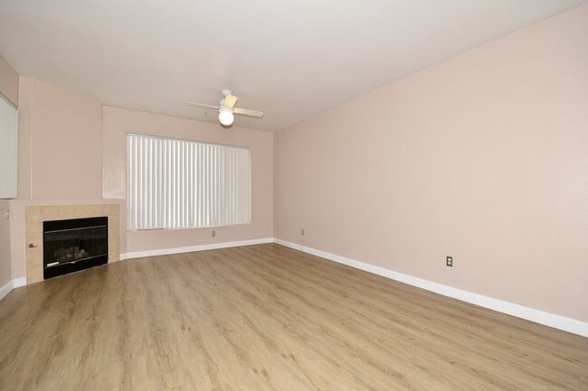 Building Photo - Next To Durango Casino | Gated Community | Laminate Floors | Community Fitness