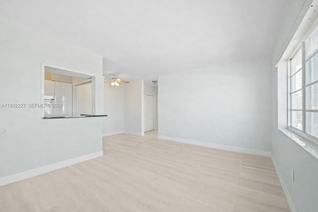 Building Photo - 7315 Byron Ave