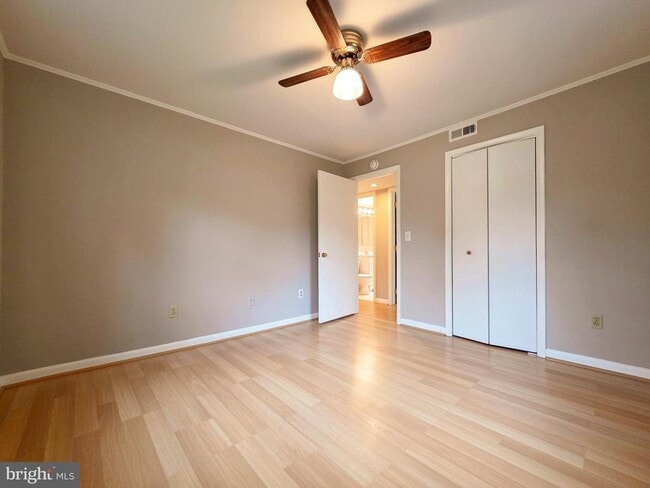 Building Photo - 2419 Fairhaven Ave
