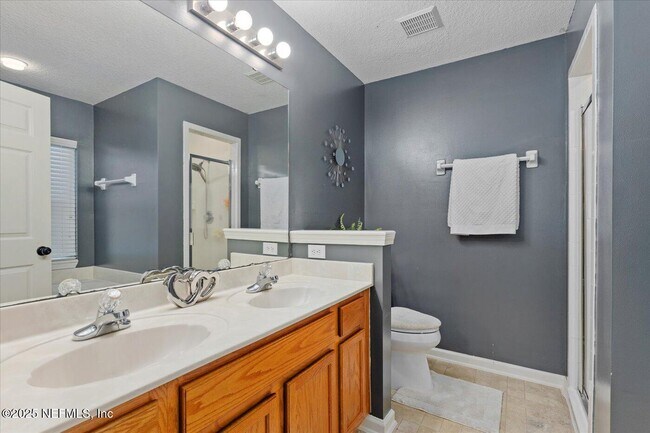 Building Photo - 13705 Fish Eagle Dr W