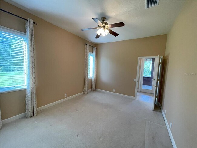 Building Photo - 9604 53rd Terrace E