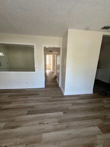 Hallway Leading to Bedrooms - 1178 Murray Dr