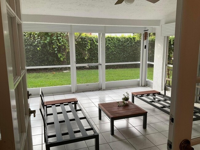 Building Photo - 12402 Dogleg Dr
