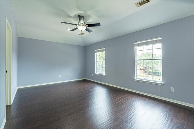 Building Photo - 20122 Sunflower Chase Dr