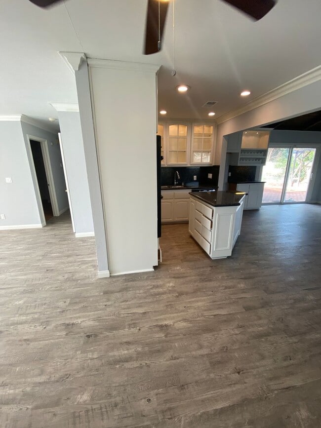 Building Photo - Harbor City- Single Family Home