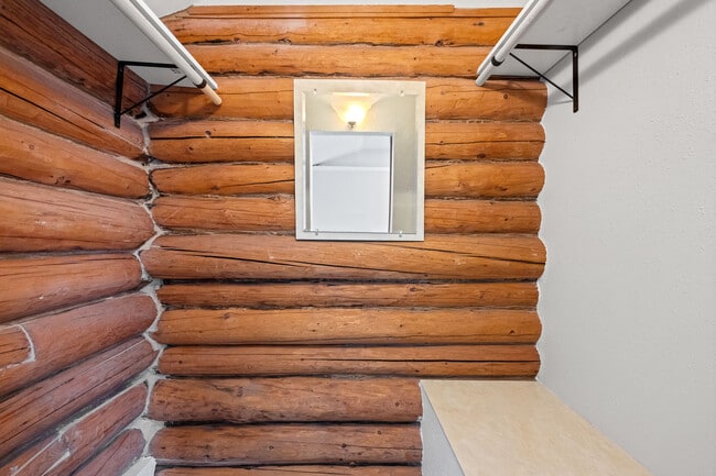 Building Photo - 17 Anna Ave