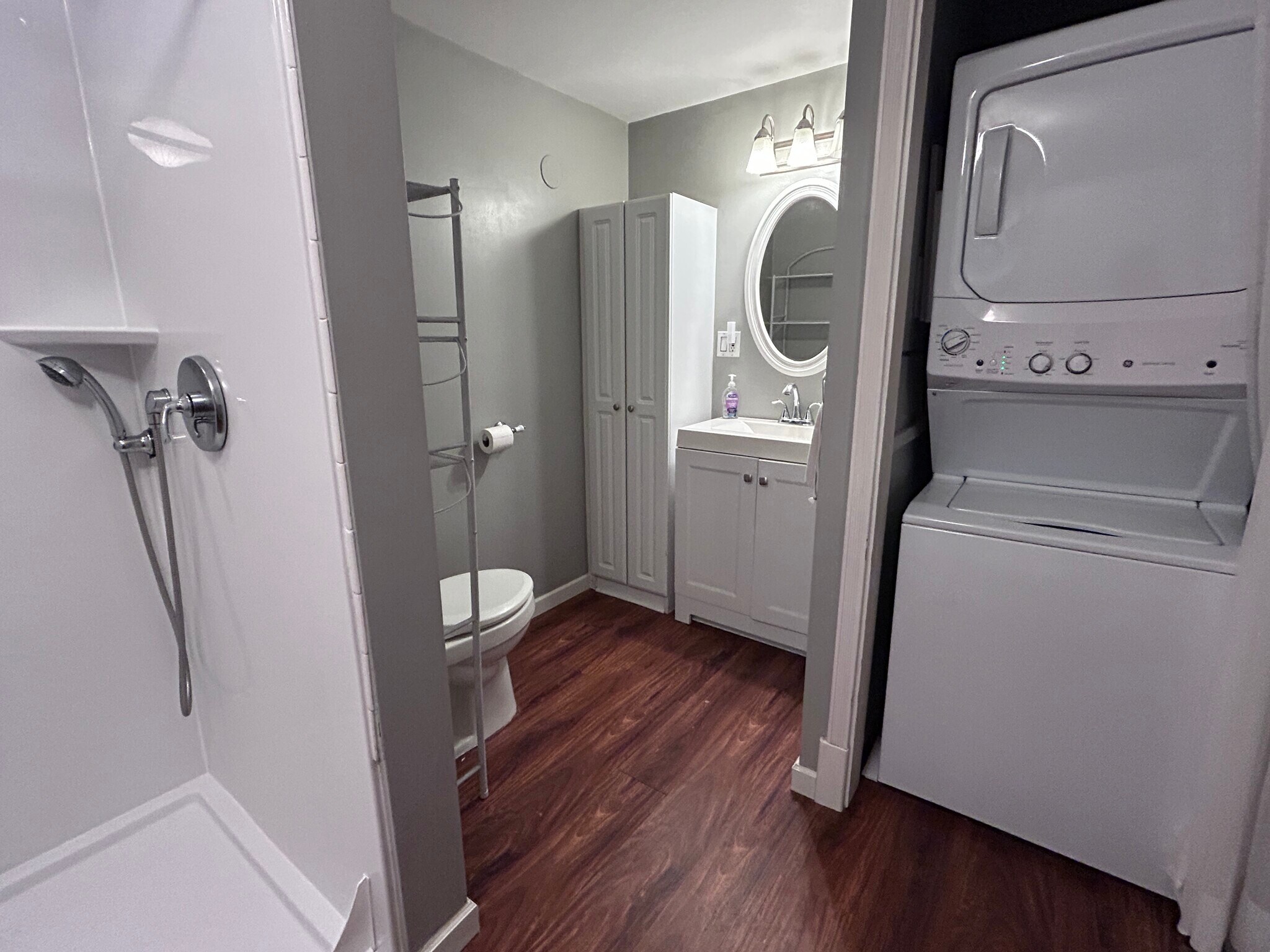 Washer/Dryer - 29 Lakeview Rd