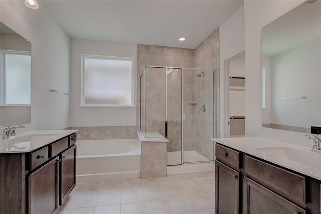 Building Photo - 1535 Echo Blf Dr