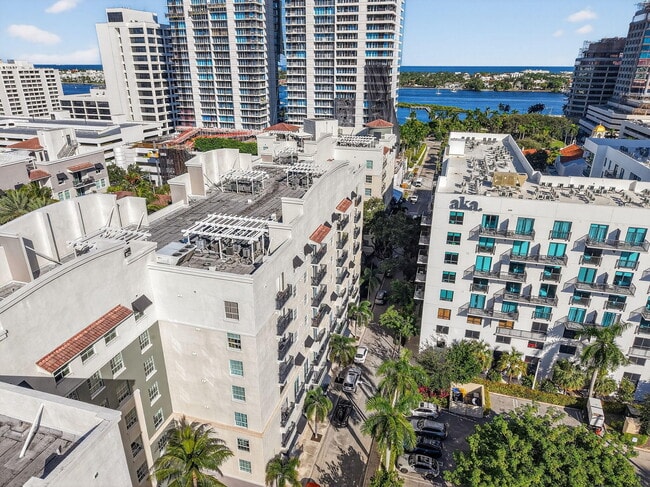 Building Photo - 600 S Dixie Hwy