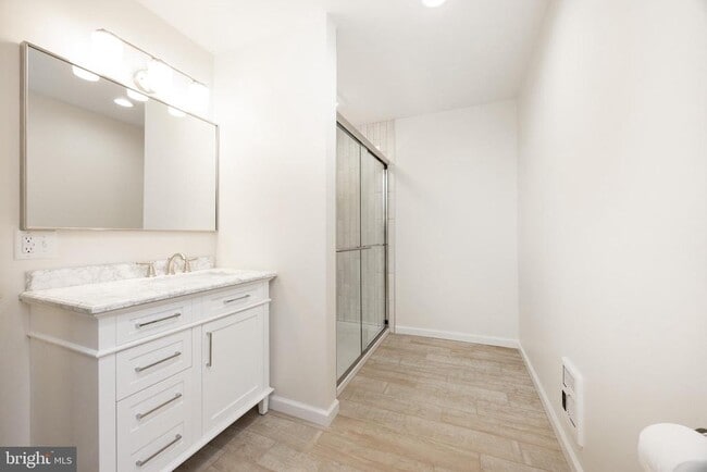 Building Photo - 5816 Upper Ridge Rd