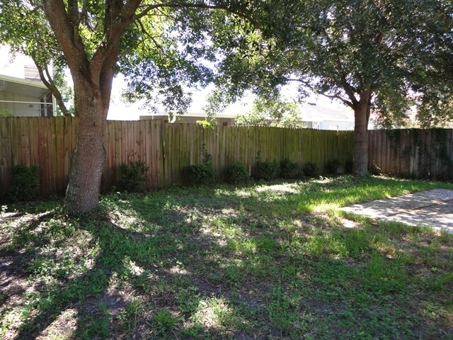 Building Photo - 18131 Birdwater Dr