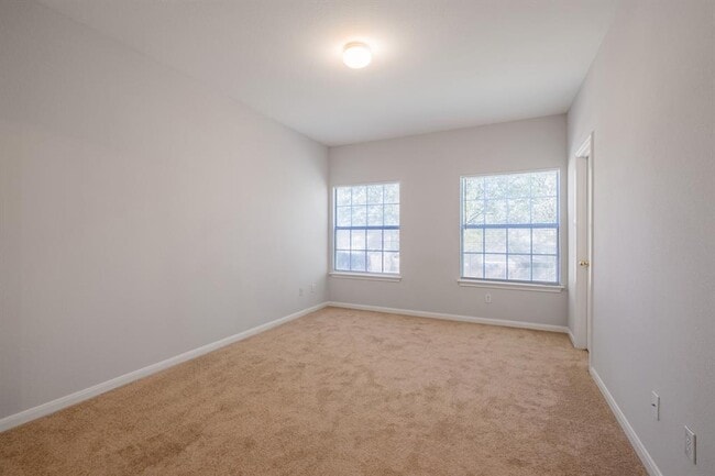 Building Photo - 2300 S Bagdad Rd
