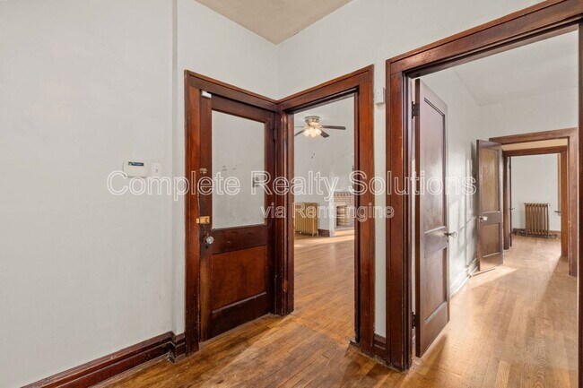 Building Photo - 3948 S Grand Blvd
