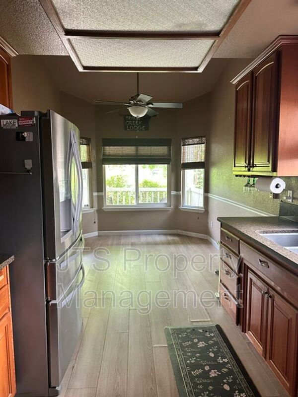 Building Photo - 9349 Newington Way
