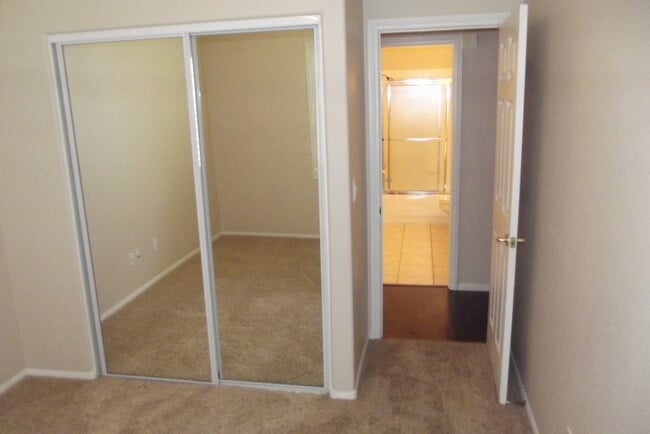 Building Photo - Henderson Pool Home