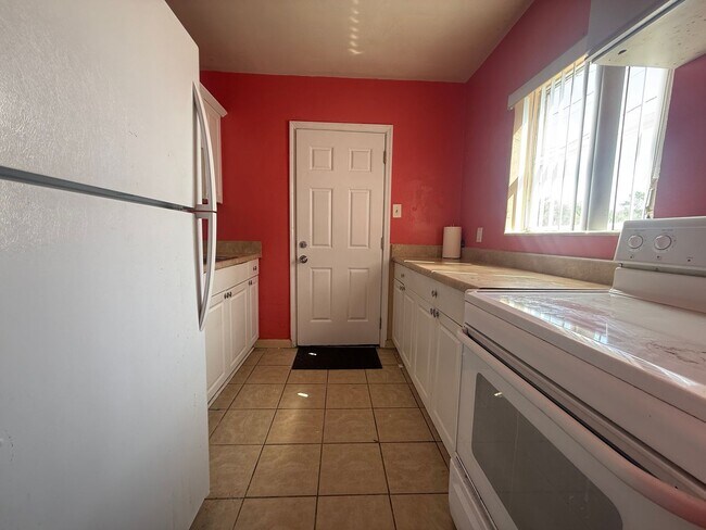 Building Photo - Charming 2-bedroom, 1-bath home in Daytona Beach