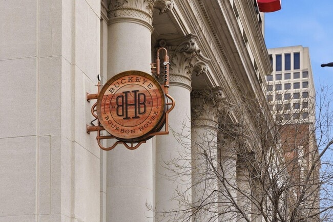 Building Photo - 145 N High St