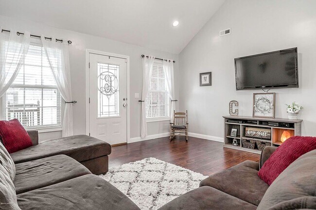 Building Photo - Beautiful 3-Bed Home In Mount Washington