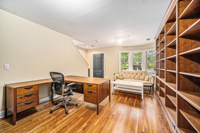 Building Photo - 431 S Ashley St