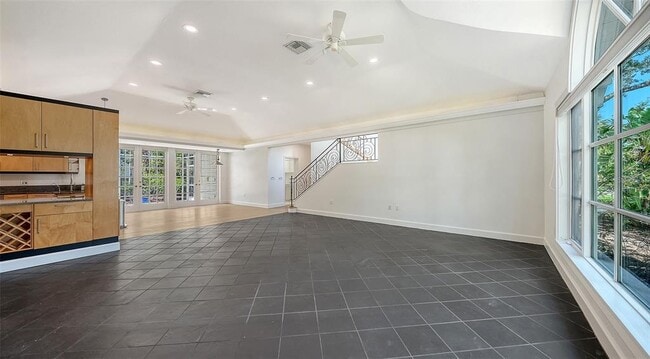 Building Photo - 1770 S Oval Dr