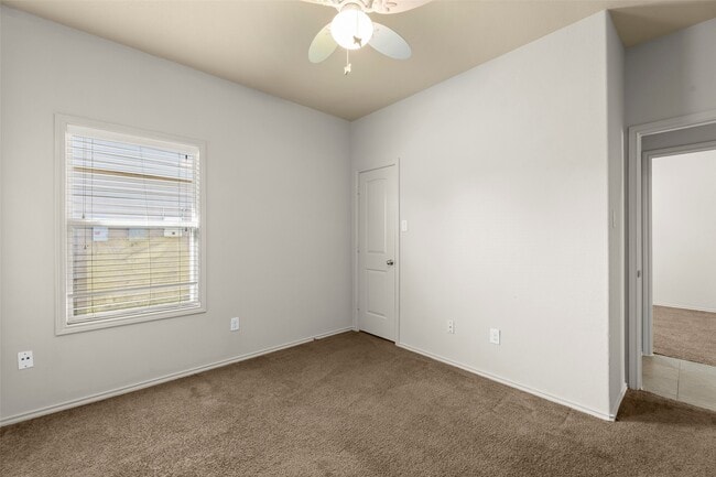 Building Photo - 19735 Crossfalls Ln