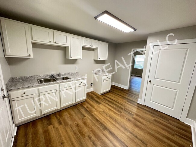 Building Photo - Duplex for rent in Pinson