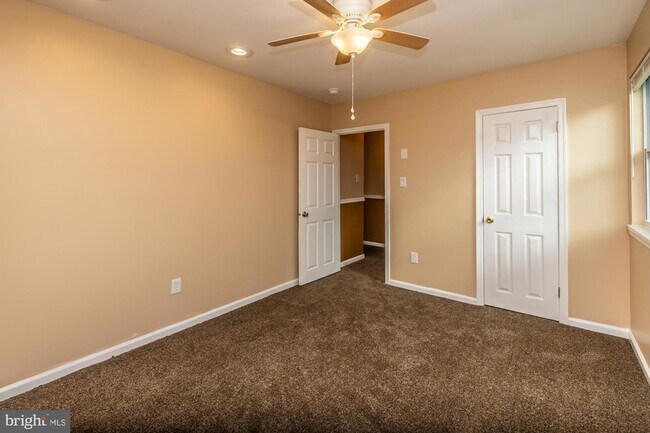 Building Photo - 3204 Norma Dr