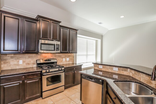 Building Photo - 7426 Upland Mill Ln