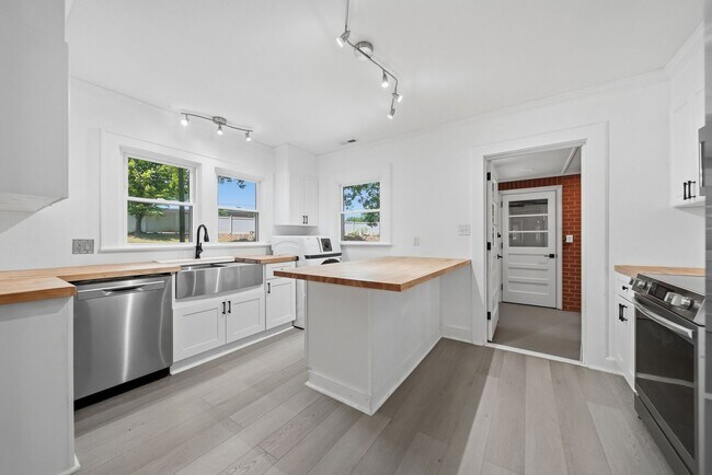 Building Photo - Serene 3BR Ranch with Spacious Yard & Updated Interiors