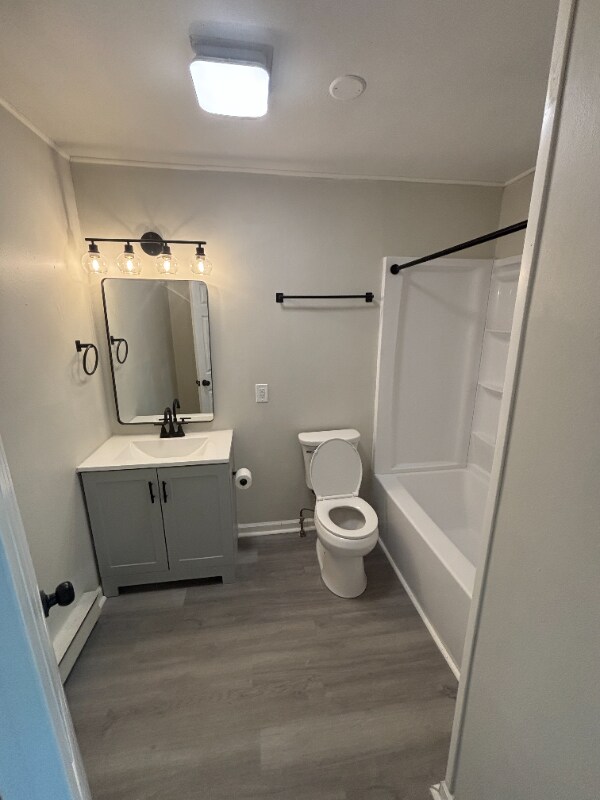 Building Photo - 2-4-4 N Liberty Ave