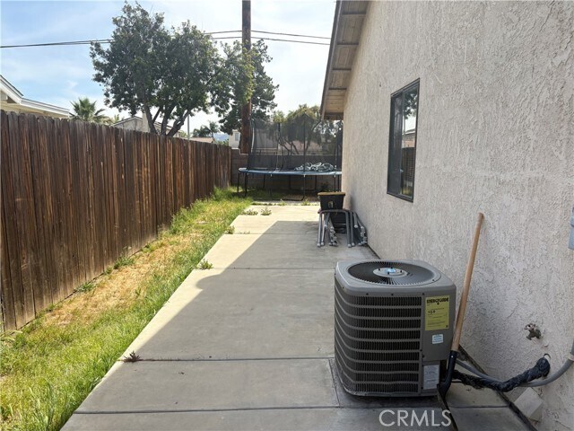 Building Photo - 15473 Cam Grande