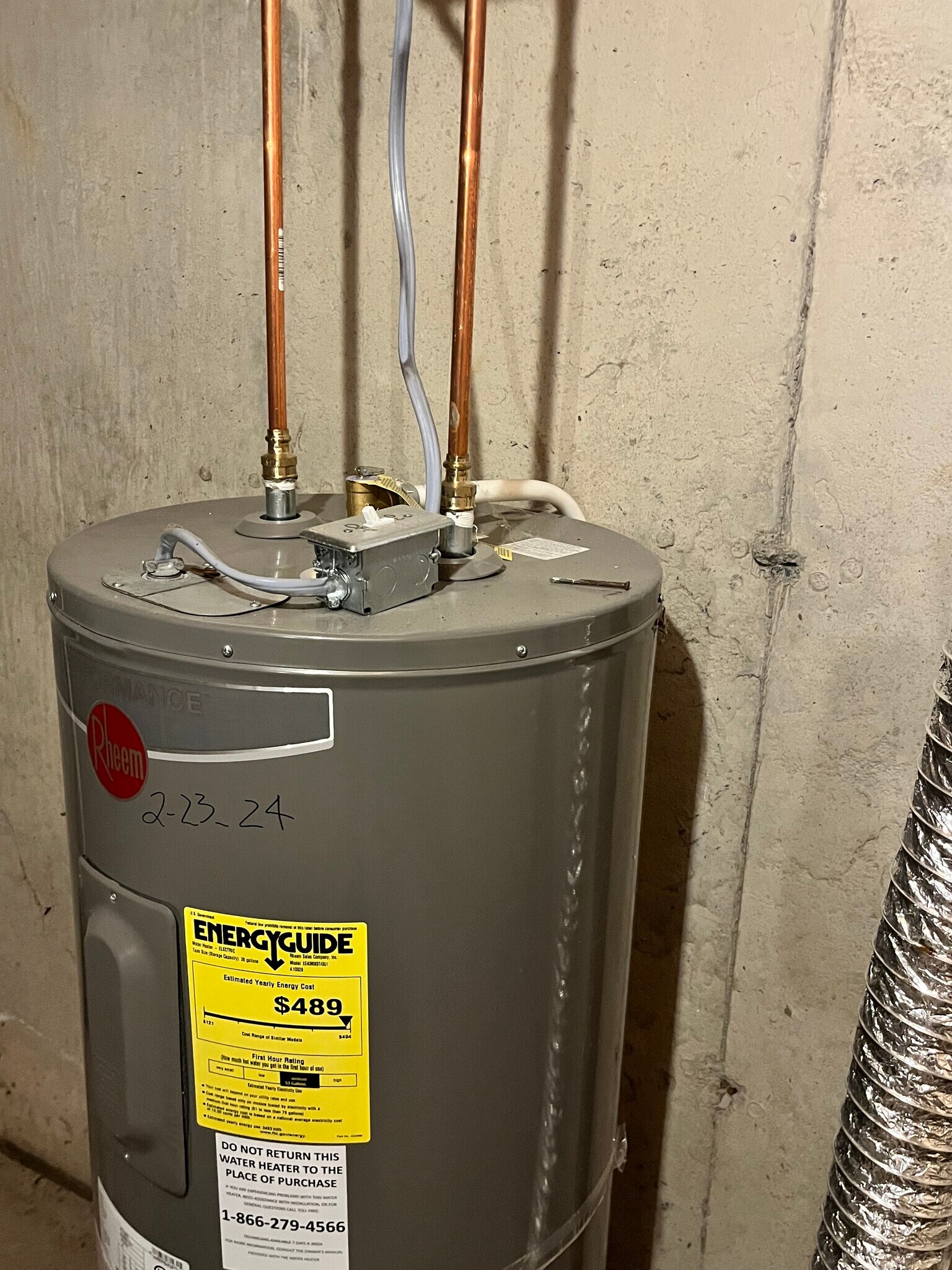 Building Photo - 11 Limerick Dr E