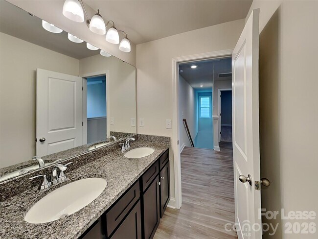 Building Photo - 148 Kingshall Rd