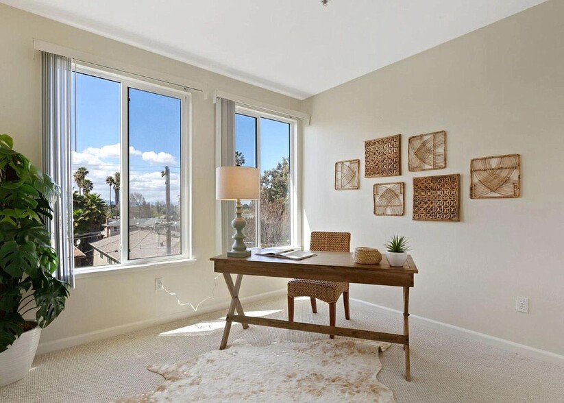 Second bedroom - 801 S Winchester Blvd