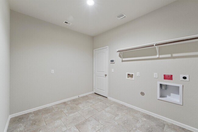 Building Photo - 12043 Talmadge Reach Dr