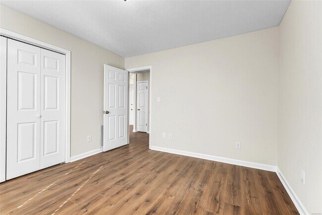 Building Photo - 7406 Mill Ridge Ct