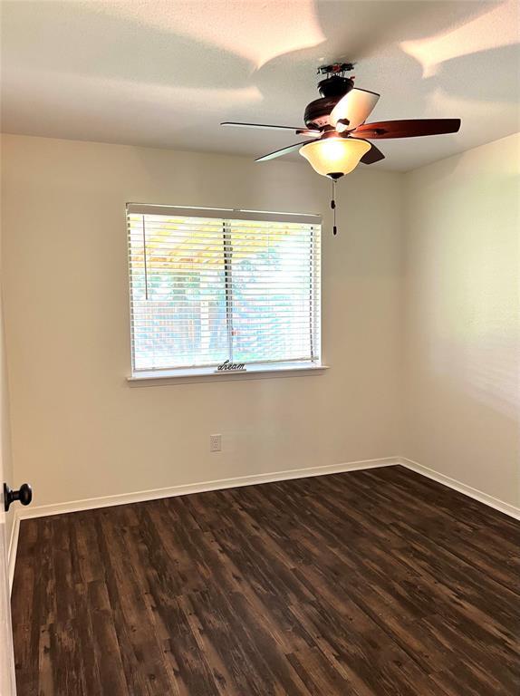 Building Photo - 5621 Village Way Dr.