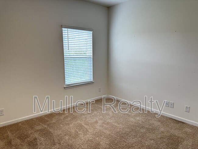 Building Photo - 6048 Bayonet Ln