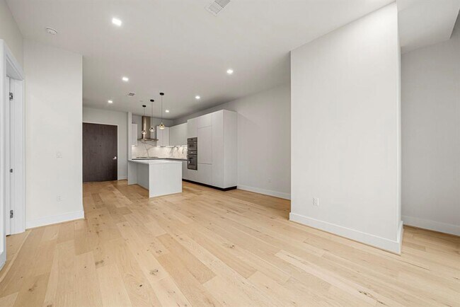 Building Photo - 1711 Allen Pkwy
