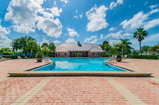 Building Photo - 5245 Coquina Key Dr SE