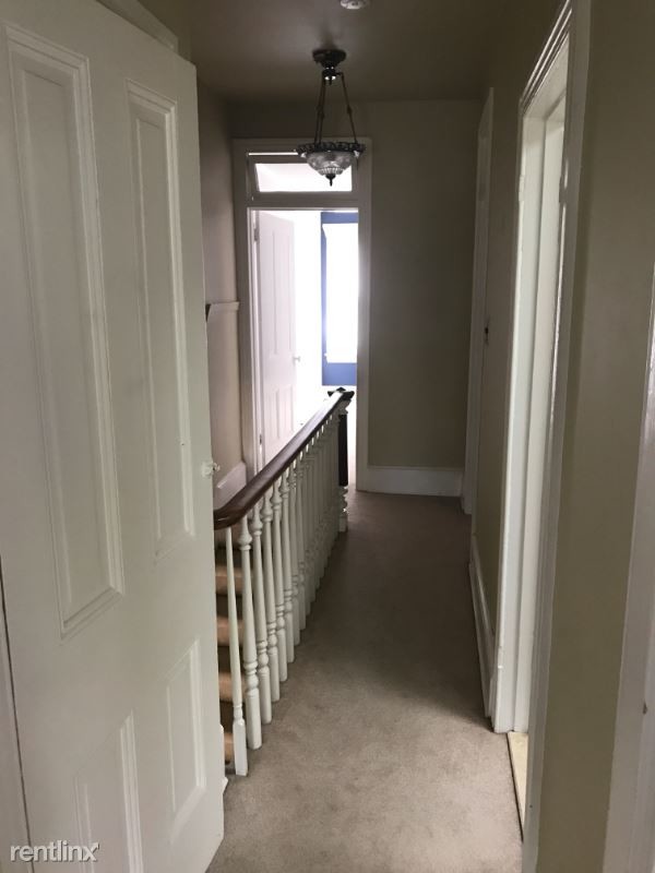 Building Photo - 3 br, 1.5 bath Townhome - 1803 Lovering Ave