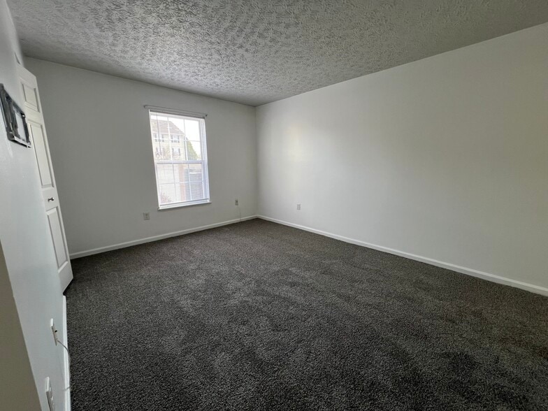 Master Bedroom - 5588 Cypress Chase