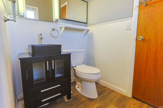 Building Photo - 19191 Palisade Ave