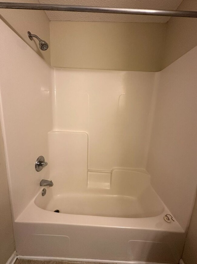 Building Photo - Wakefield!!!  3 Bedroom Townhome