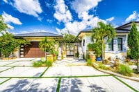 Building Photo - 1325 N Mangonia Dr