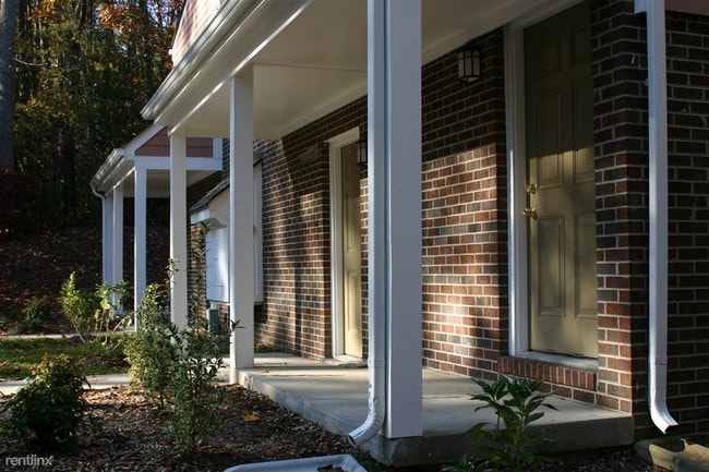 Building Photo - 30 Bluebird Ln