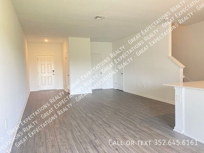 Building Photo - 4863 SW 81st Lp